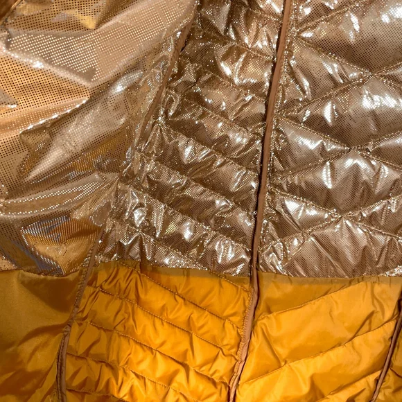 COLUMBIA Heavenly Long Vest Woman's LARGE Omni-Heat Zippered Pockets Outdoor EUC - Picture 7 of 9